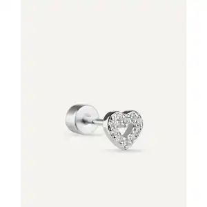 PIERCING CON MOTIVO CORAZÓN Y CIRCONITAS